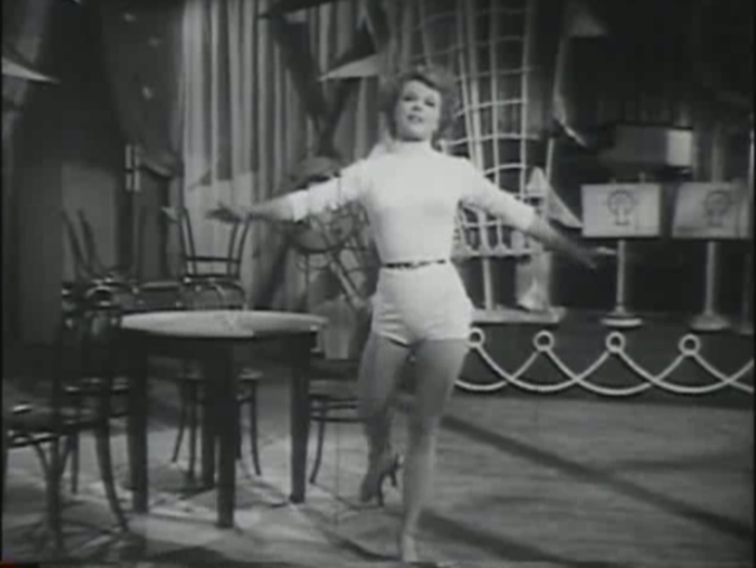 두려움 없이 Never Fear (a.k.a.The Young Lovers), 아이다 루피노