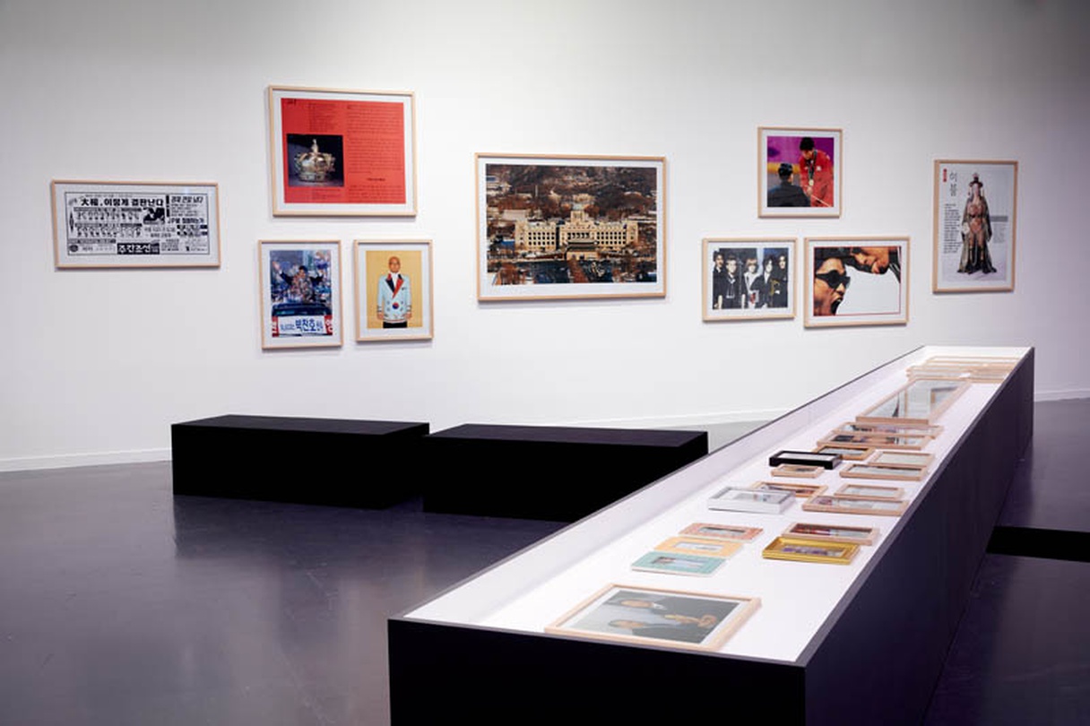 Sasa[44]  ‹1996 (문학의 해)› 혼합재료 347x1800cm 2006 *«KHAOS:한불수교120주년기념특별전»(가나아트센터,2006) 출품 *2016년 재제작