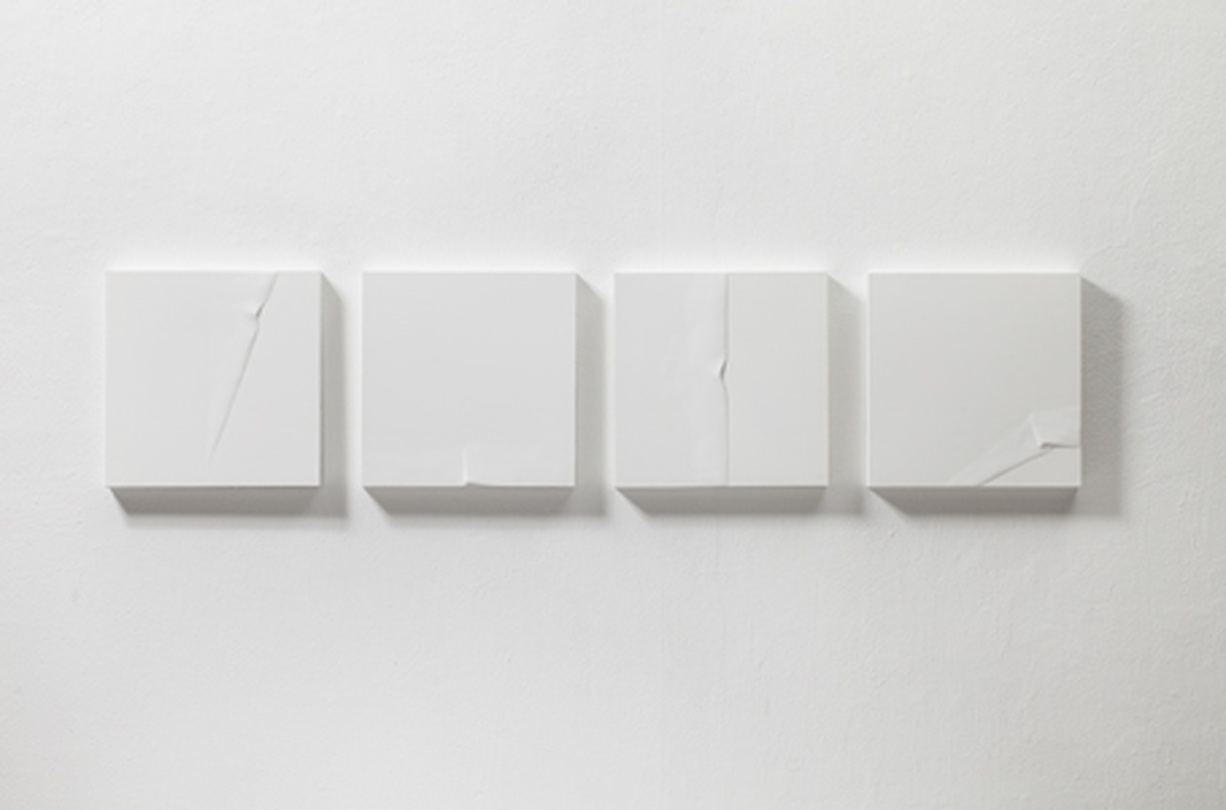 다물다_(각)36.5x36.5(cm)_혼합재료_2015