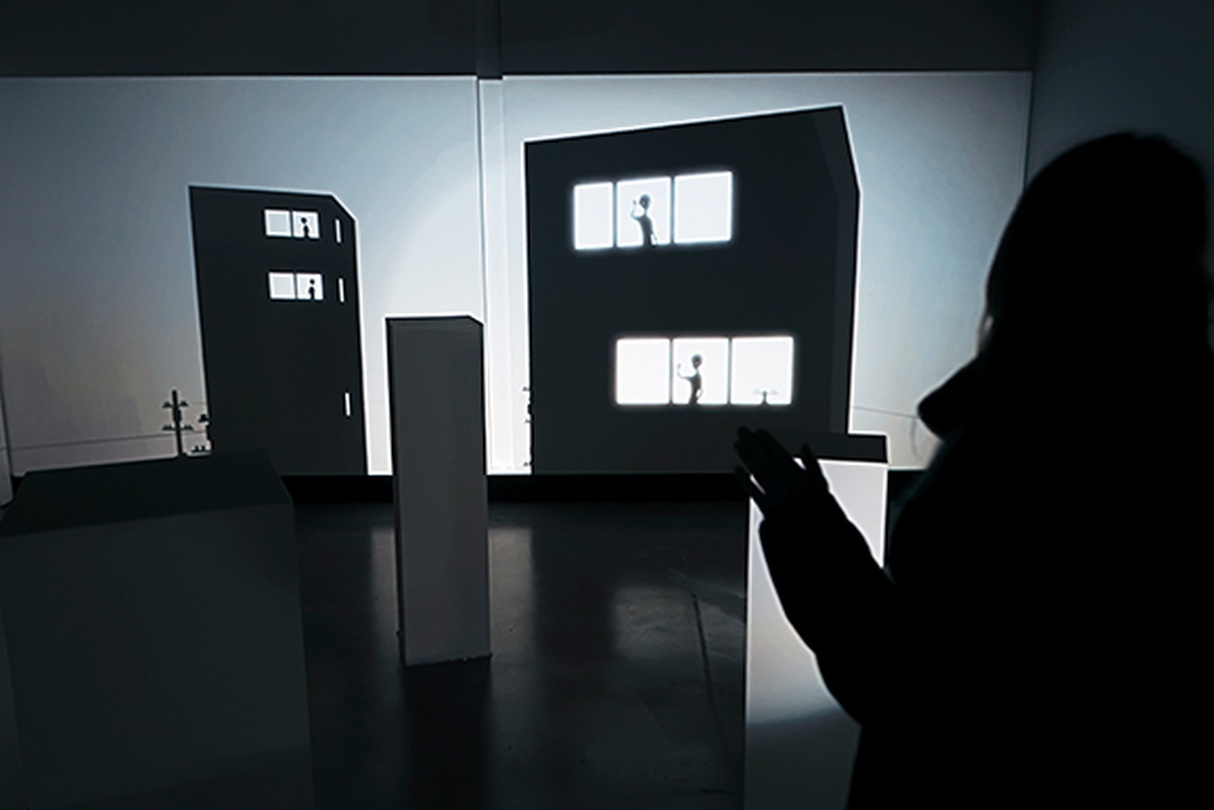 <그림자 증강현실 테스트(가제) > 문준용