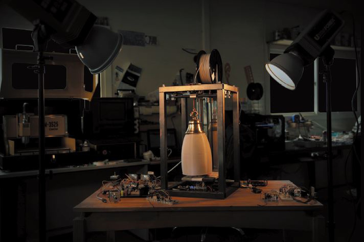 기계적 오류, 3D프린터(Aeduino,스텝모터,기계장치),조명, 200x180x250cm 2015