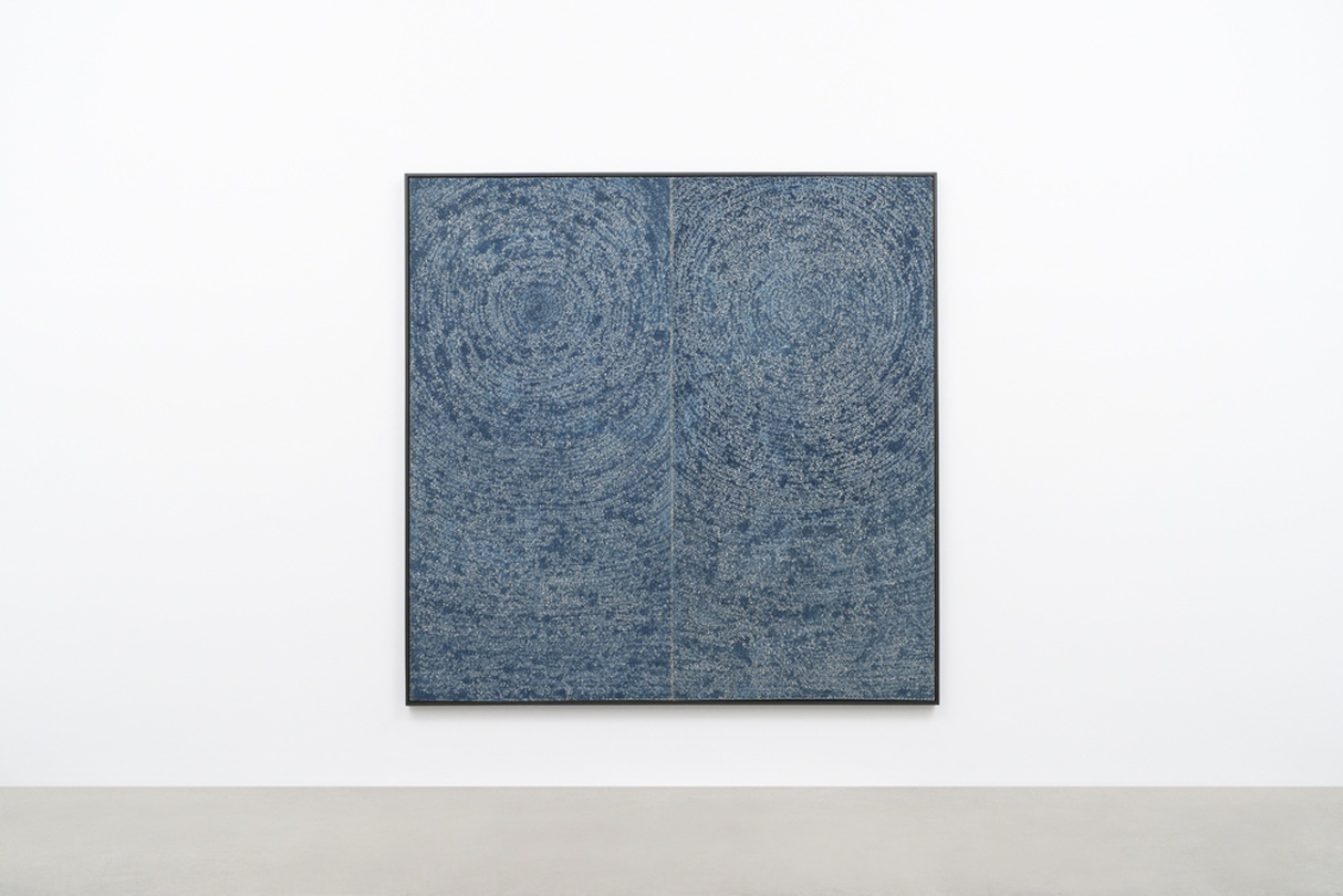 김환기, <우주 05-IV-71 #200>, 1971, Oil on cotton, 254 x 254 cm 갤러리현대 제공, ⓒ(재)환기재단∙환기미술관