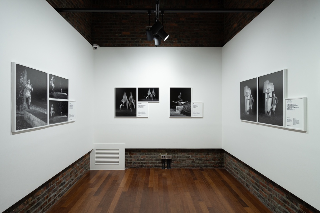 크리스티안 얀콥스키, Artistic Gymnastics 연작, 2014, 바리타지에 피그먼트 프린트, 34×25cm, 34×51cm, 69×51cm