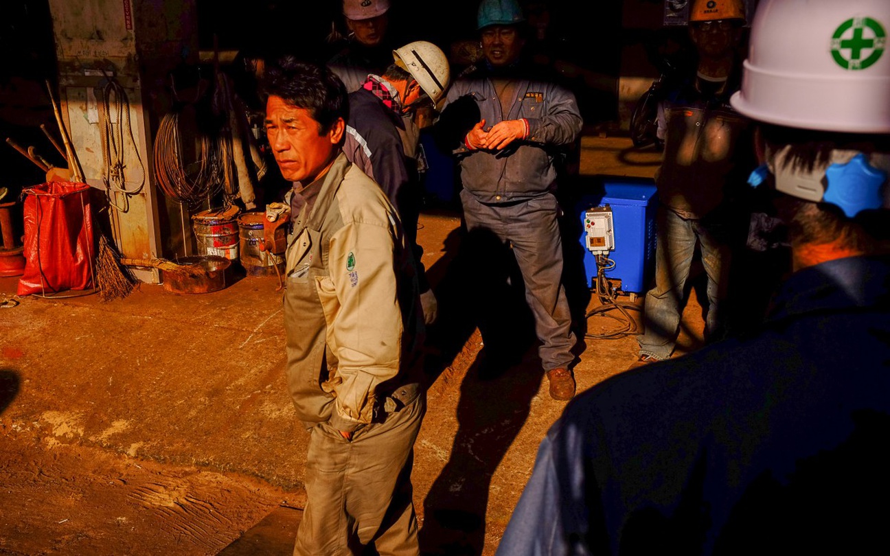 Korea_Hero ( David Allan Harvay - 부산 대평동 조선소 - 2013)