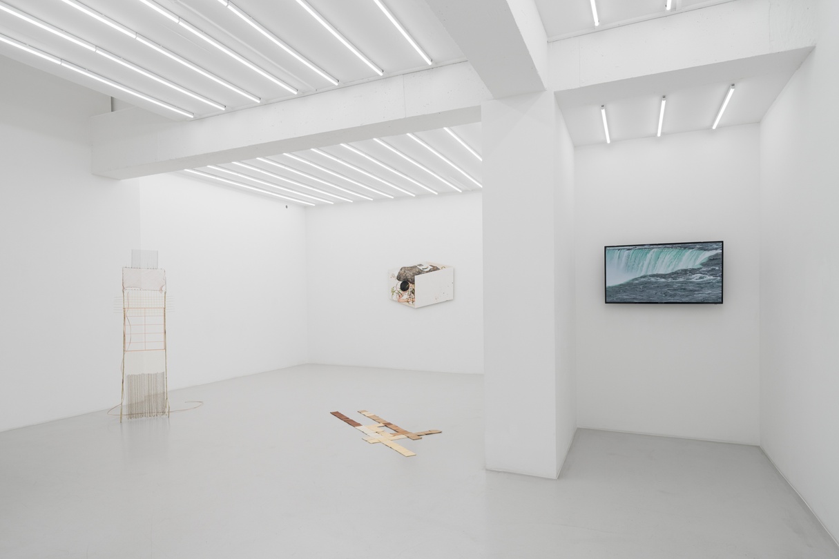 《유랑하는 도래》, 2025, 설치 전경, 디스위켄드룸 Courtesy of the artist and ThisWeekendRoom, Seoul