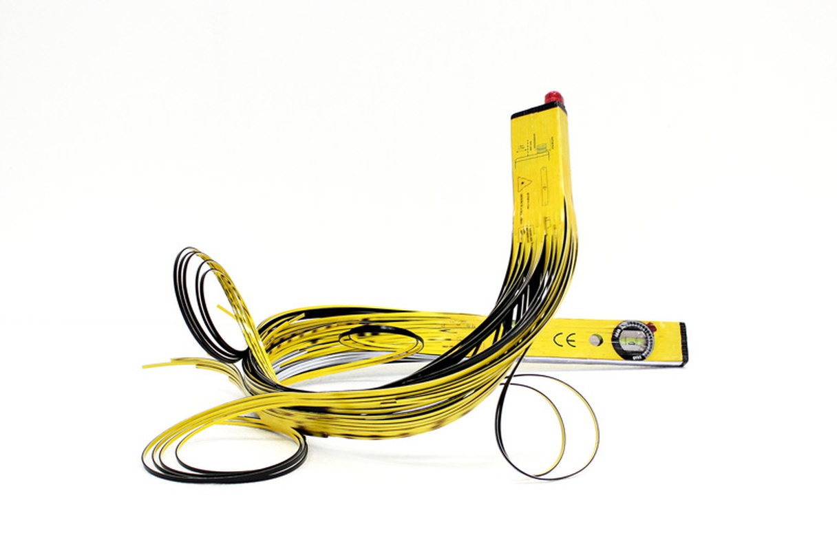 강주현, 감정의 신체 - 휘어진 기준, 65cm x 45cm x 33cm, PVC. Resin. Steel. Digital Print. 2017