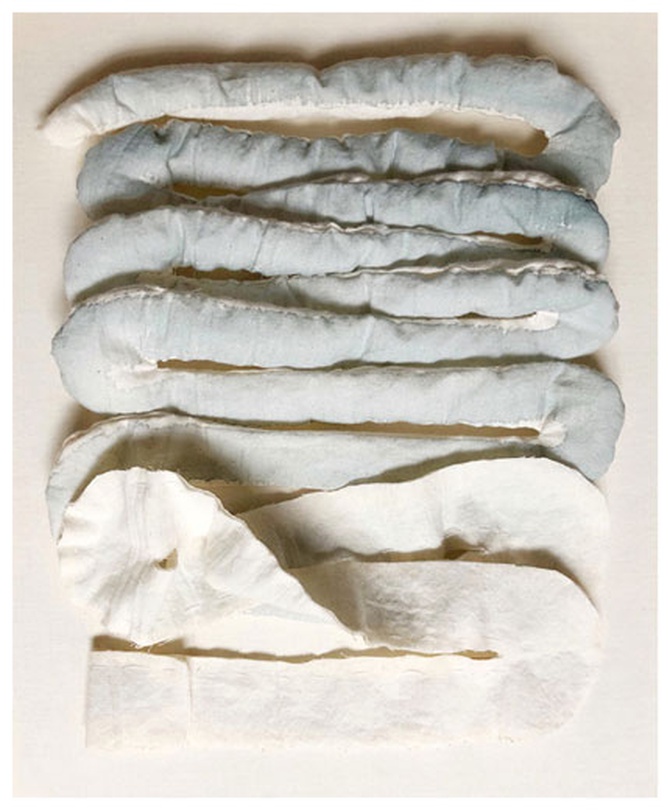 허정은, Human, 무명천에 채색, 바느질, 31x 39cm, 2017