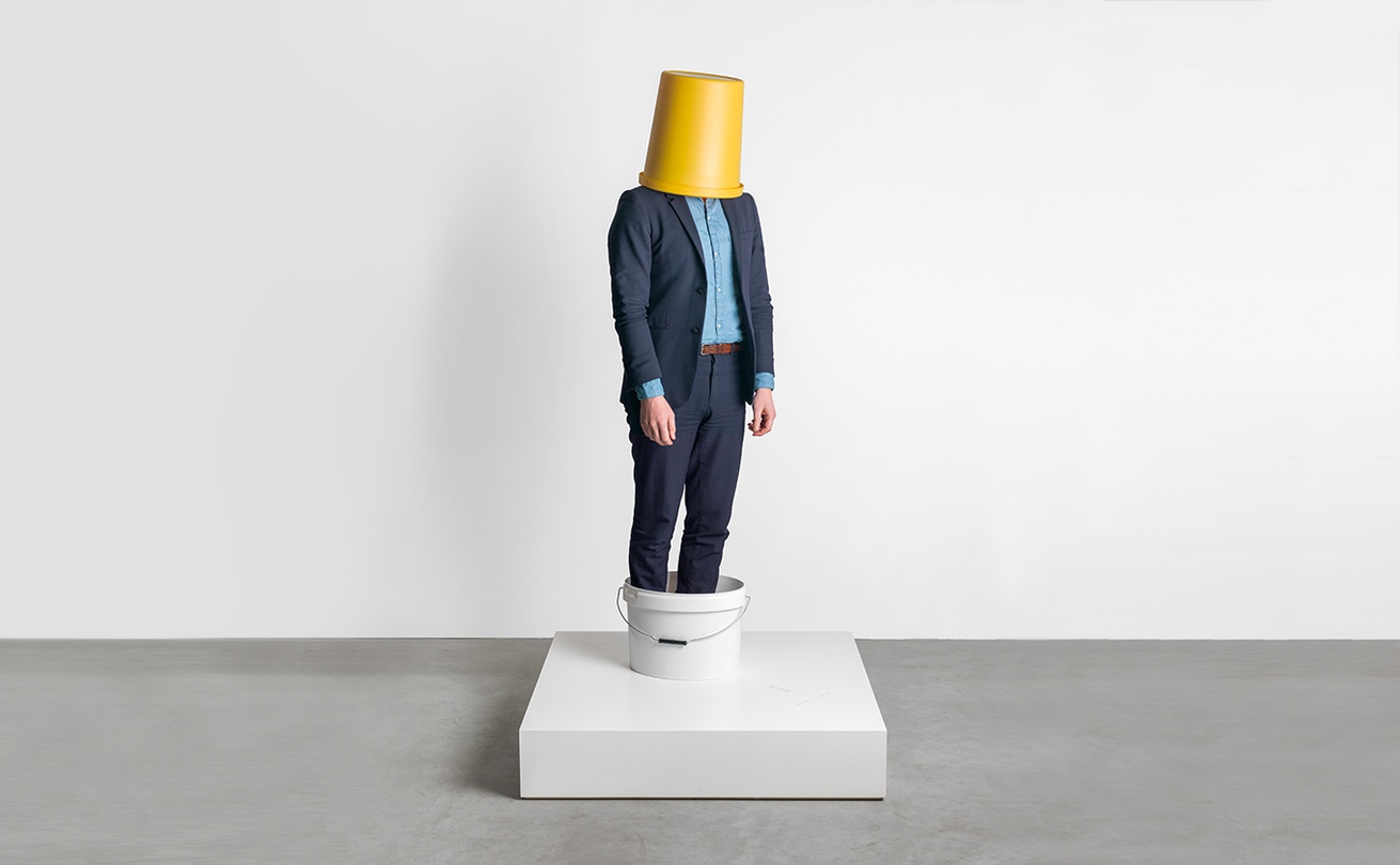 Double Bucket, 1999, Pedestal, mixed media, instruction drawing performed by the public, Collection of Tate, Photo: Roman März