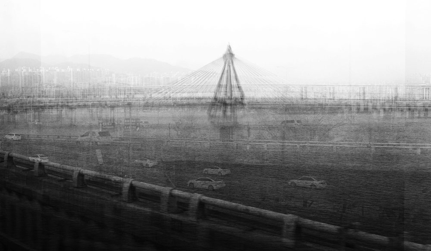 스쳐 지나가는 풍경의 영속적 광경들 Passing Landscapes Lasting Sights