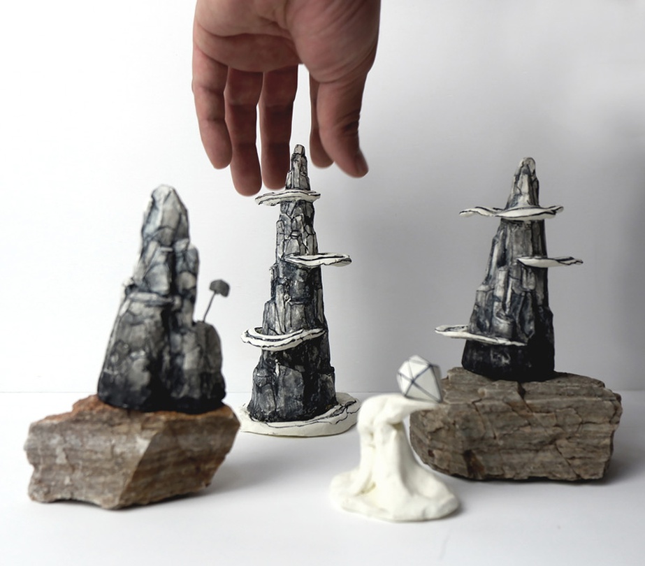 박가연_ 이름없는 자의 노래_ 믹스드미디어_ 가변크기_2019