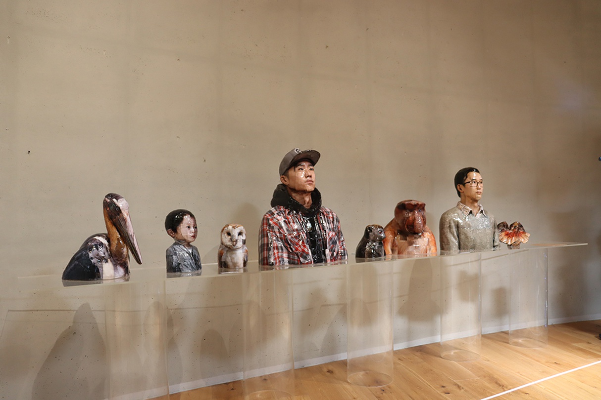 권오상, Bust, c-print, mixed media, 2016