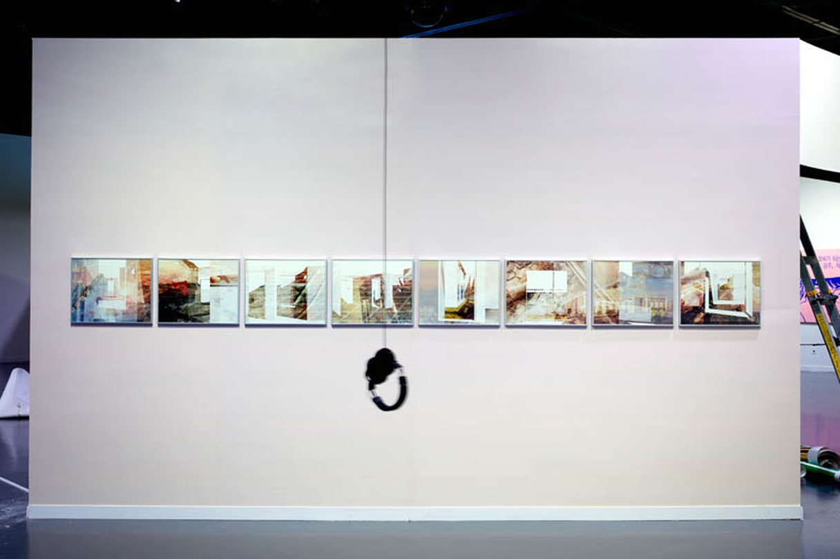 김익현 Gim Ikhyun ‹휴거› 디지털 잉크젯 프린트 8점 각 50x40cm 2016