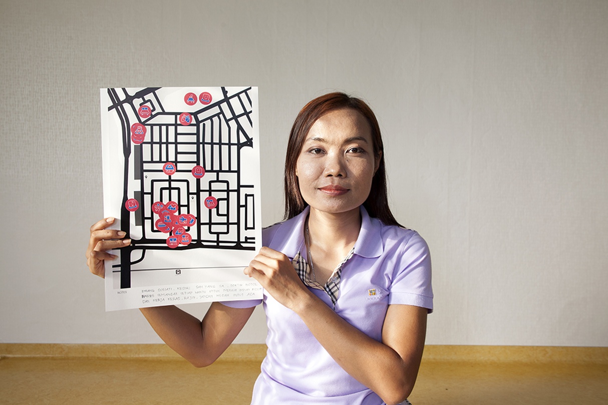 Julia Sarisetiati & Ary “Jimged” Sendy, 〈풀랑 펠기〉(Pulang Pergi), 2024, 단채널 비디오, 컬러, 사운드, 1분 25초.