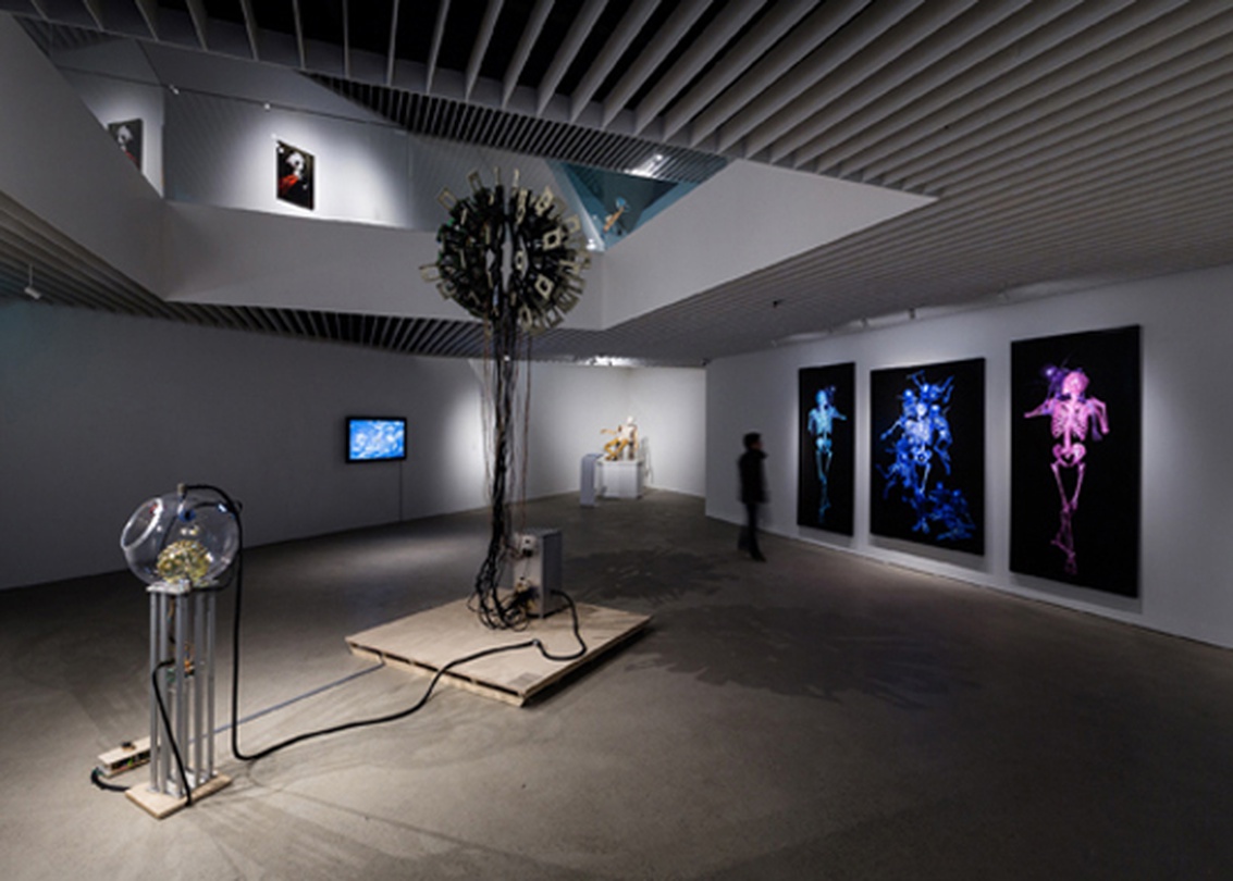 테크놀로지 사회의 기계미학: 기계는 무엇을 구걸하는가?