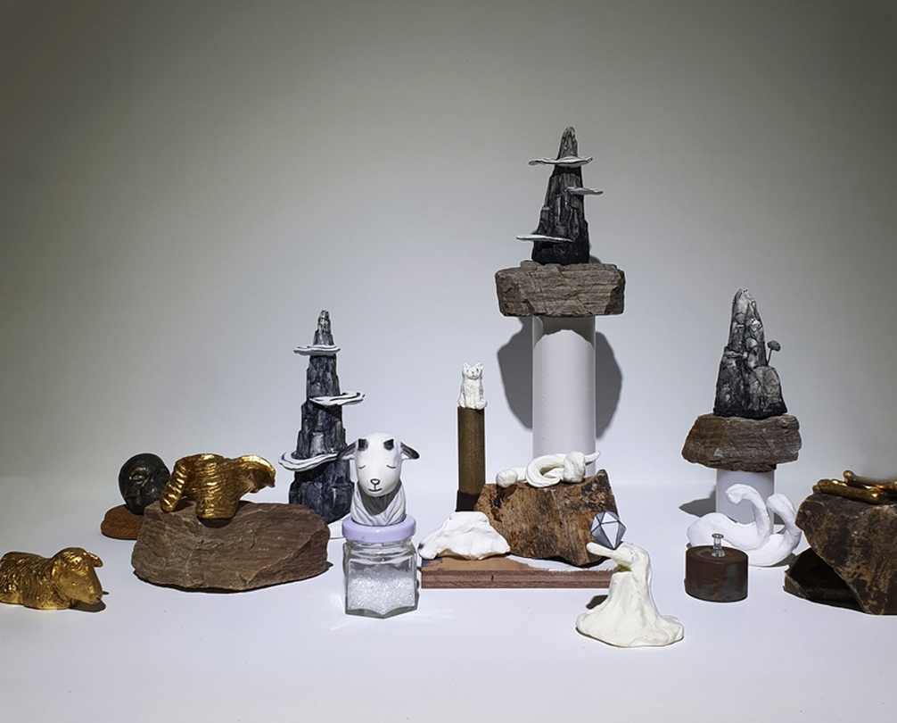 박가연_ 이름없는 자의 노래_ 믹스드미디어_ 가변크기_2019